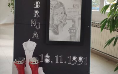 Učenici matične škole obilježili Dan sjećanja na žrtvu Vukovara i Škabrnje paljenjem lampiona