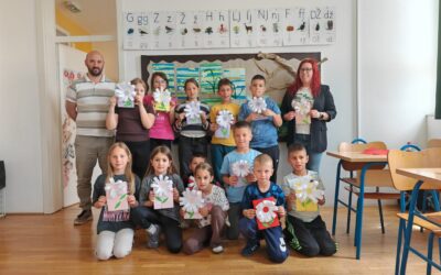 Majčin dan u PŠ Tinj: Najljepši cvijet za mamu izrađen s ljubavlju
